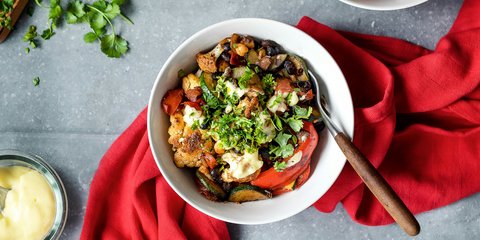 Λαχανικά φούρνου με κρέμα φέτας / Φωτογραφία: Unsplash