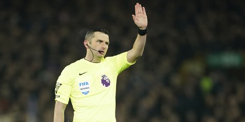 Ο Άγγλος διαιτητής Μάικλ Όλιβερ