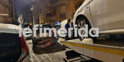 Εικόνα από το τροχαίο στο Παγκράτι