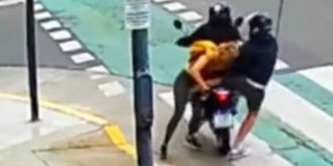 Τουρίστρια στην Αργεντινή κατάφερε να ακινητοποιήσει κλέφτη όταν επιχείρησε να της κλέψει το κινητό