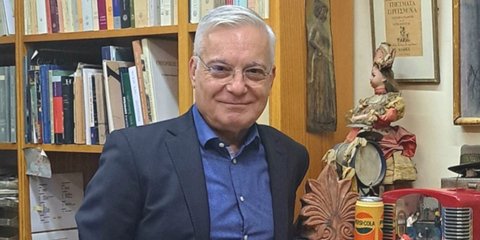 Το νέο βιβλίο του Νίκου Βατόπουλου από τις εκδόσεις Μεταίχμιο  Παρουσιάζεται στις 26 Νοεμβρίου στην Ελληνοαμερικανική Ενωση