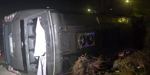 Ανατροπή λεωφορείου στο Βόλο 