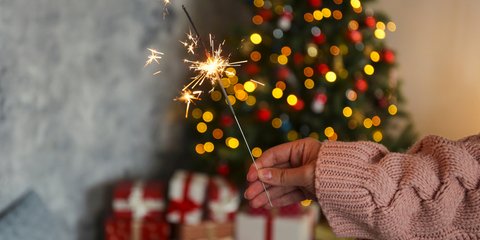 Χριστουγεννιάτικο δέντρο με δώρα 