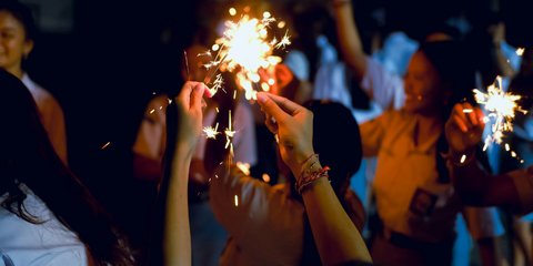 Άνθρωποι σε μάζωξη 