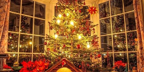 Τα Χριστούγεννα του 2025 ξεχωρίζουν όχι για τα δώρα, τα φωτάκια ή την ατμόσφαιρα, αλλά για έναν αριθμητικό συγχρονισμό που συμβαίνει εξαιρετικά σπάνια / SHUTTERSTOCK