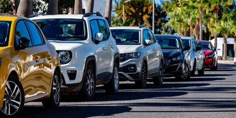 Παρκαρισμένα αυτοκίνητα 