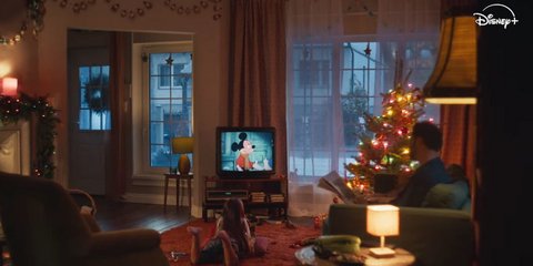 Η Disney απορρίπτει τις κατηγορίες για «φιλοπαλαιστινιακό μήνυμα» σε χριστουγεννιάτικη διαφήμιση