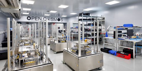 Κατασκευάζοντας ελληνικούς δορυφόρους