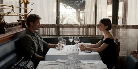 Σκηνή από το «Emily in Paris»