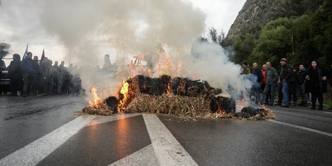 Φωτιά σε άχυρα