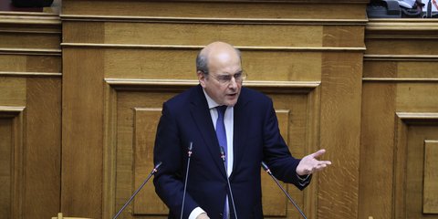 Ο Κωστής Χατζηδάκης στη Βουλή