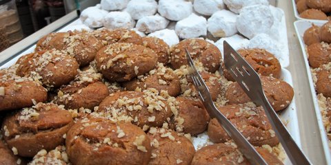 Μελομακάρονα και κουραμπιέδε