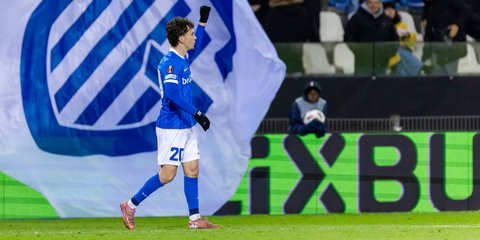 Ο Κωνσταντίνος Καρέτσας με τη φανέλα της Γκενκ