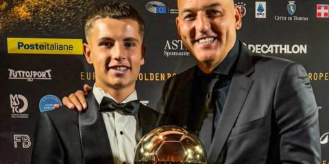 Ο Χρήστος Μουζακίτης παρέλαβε το βραβείο «European Golden Boy Web 2025» 