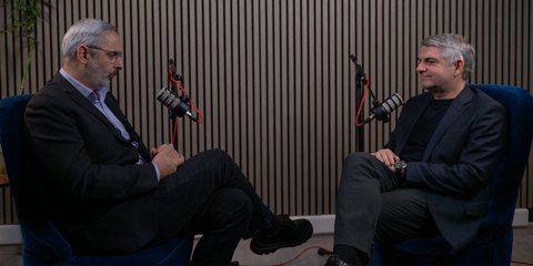 Ο βουλευτής του ΠΑΣΟΚ Οδυσσέας Κωνσταντινόπουλος στο vidcast «Πρόσωπο με πρόσωπο» του iefimerida με τον Άγγελο Μόσχοβα