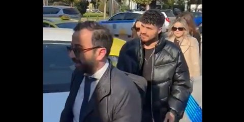 Στον εισαγγελέα ο τραγουδιστής για να καταγγείλει τον Γιώργο Μαζωνάκη για παρενόχληση