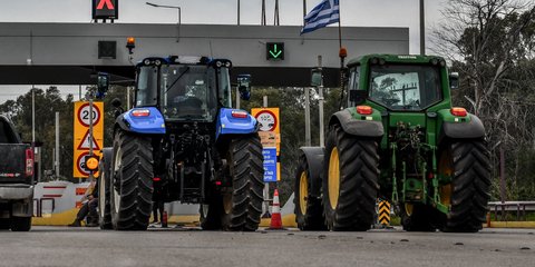 Τρακτέρ σε διόδια