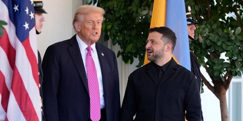 Ο Βολοντίμιρ Ζελένσκι προσπαθεί να μη χάσει την επικοινωνία με τον Ντόναλντ Τραμπ