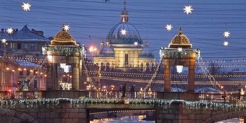 Εορταστική λάμψη στην Αγία Πετρούπολη