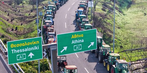 Μπλόκο αγροτών στη Νίκαια