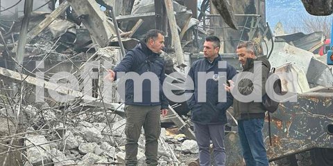 Κλιμάκιο της Διεύθυνσης Αντιμετώπισης Εγκλημάτων Εμπρησμού στο εργοστάσιο «Βιολάντα» στα Τρίκαλα