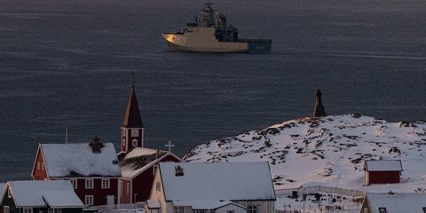Πολεμικό πλοίο στην Γροιλανδία