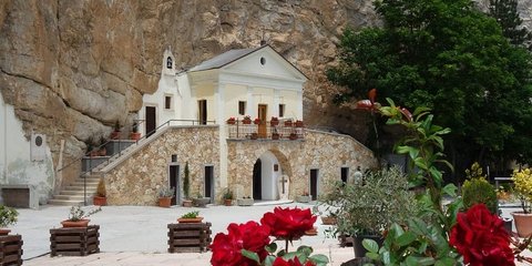 Το Cammino della Santissima Trinità, ένα σύνολο τεσσάρων διαδρομών συνολικού μήκους 18 χιλιομέτρων στις περιοχές του Λάτσιο και του Αμπρούτσο, ξεκίνησε επίσημα το 2022 / WIKIPEDIA