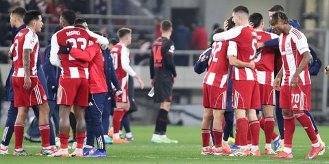 Πανηγυρισμοί των παικτών του Ολυμπιακού