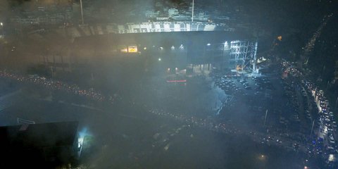 PAOK fans pay tribute to victims of accident in Romania