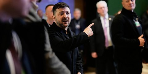 Ο Βολοντίμιρ Ζελένσκι στο Νταβός της Ελβετίας 