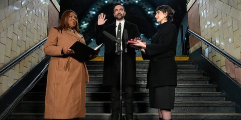 O Ζοχράν Μαμντάνι ορκίστηκε νέος δήμαρχος της Νέας Υόρκης, ο πρώτος μουσουλμάνος στην ιστορία της