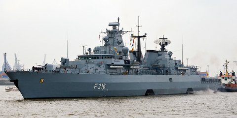 Φρεγάτα του Γερμανικού ΠΝ στο λιμάνι του Αμβούργου