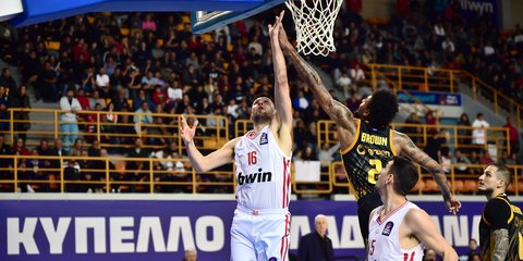 Φάση από το Ολυμπιακός -ΑΕΚ στο κύπελλο