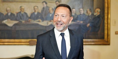 Γιάννης Στουρνάρας