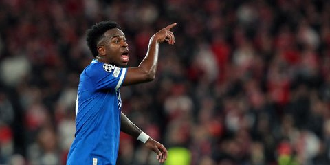 Ο Βινίσιους εκτέλεσε τη Μπενφίκα