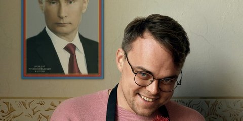 Η ιστορία του Pavel Talankin, ενός Ρώσου δασκάλου που βρέθηκε στο επίκεντρο ενός διεθνούς κινηματογραφικού ντοκιμαντέρ, αποκαλύπτει τον τρόπο με τον οποίο η κρατική προπαγάνδα εισήχθη στα σχολεία της Ρωσίας / PAVEL TALANKIN