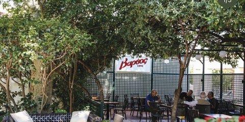 Μαγαζιά με 100 χρόνια ιστορία