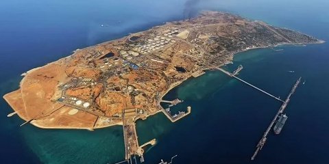 Το νησί Χαργκ του Ιράν, όπου περνάει το μεγαλύτερο μέρος της παραγωγής του αργού πετρελαίου του Ιράν