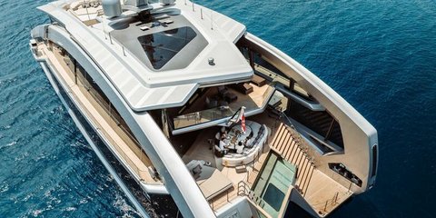 This is It: Το μεγαλύτερο motor catamaran για charter στον κόσμο