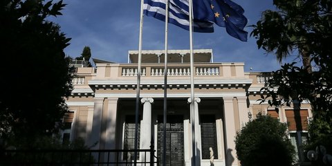 Greece Promises Quick Action Against Crisis Profiteering as Middle East Conflict Sends Markets Tumbling