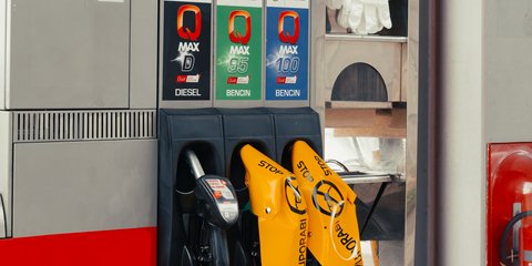 Αντλίες σε πρατήριο καυσίμων στη Λιουμπλιάνα της Σλοβενίας – Φωτ. Shutterstock