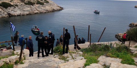 Επιχείρηση διάσωσης δύτη στα Λιμανάκια Βουλιαγμένης 