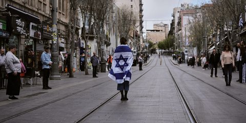 Ιερούσαλήμ:Δύο λεπτά σιγής, ενώ ηχούν οι σειρήνες, στο πλαίσιο της Ημέρας Μνήμης του Ισραήλ για τους στρατιώτες που έχασαν τη ζωή τους στις συγκρούσεις/ΑΡ