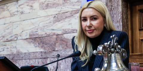 Φωτεινή Αραμπατζή