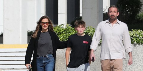 Τ΄ζενοερ Γκάρνερ, Μπεν Άφλεκ και Σάμιουελ - Φωτογραφία: X17online.com / Profimedia