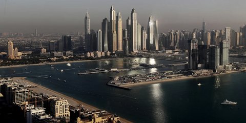 H μαρίνα του Ντουμπάι, της πιο πυκνοκατοικημένης πόλης των ΗΑΕ