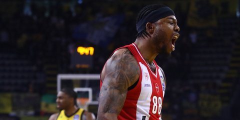 Ο Ολυμπιακός επικράτησε της ΑΕΚ και παρέμεινε αήττητος στην Basket League