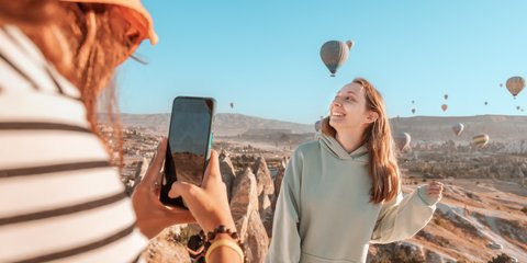 κοπελα αεροστατα 