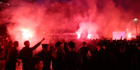 Οι φίλοι του ΠΑΟΚ στην πλατεία Ναυαρίνου για το ματς με την Μπιλμπάο