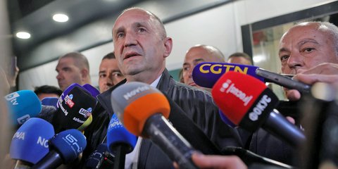 Ο μεγάλος νικητής των εκλογών στη Βουλγαρία, Ρούμεν Ράντεφ